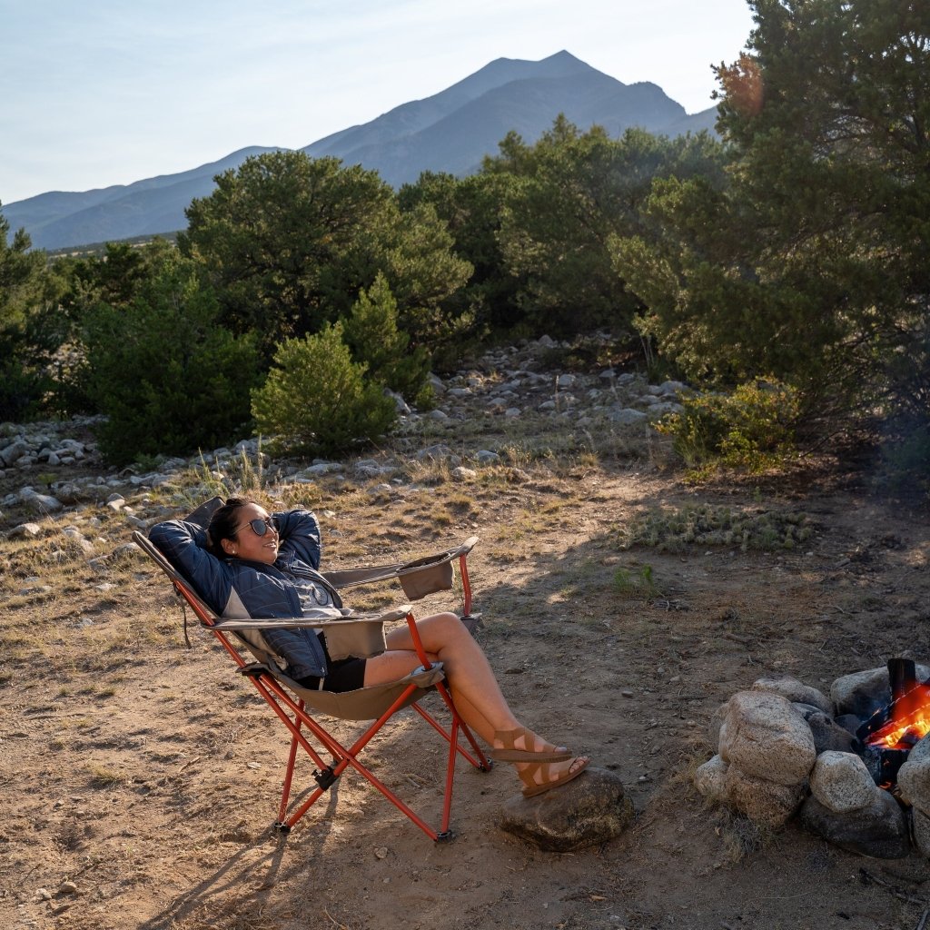 Kelty Deluxe Lounge Single Camp Chair in Bungee Cord/Beluga - Hill and Dale Outdoors